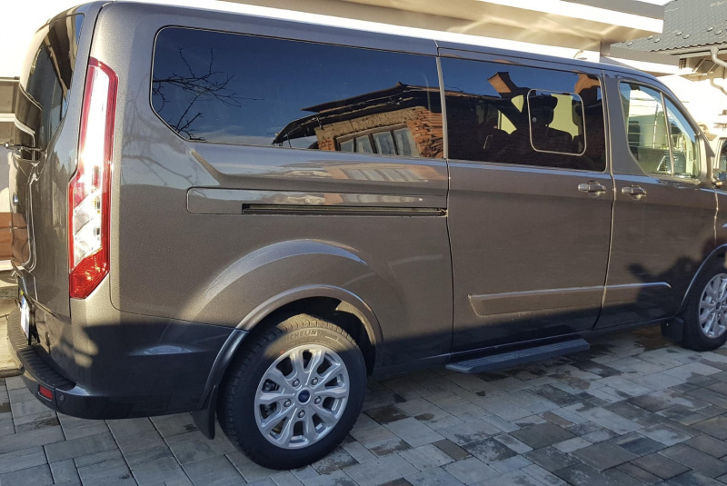 Autobusová doprava / MINIBUS FORD TOURNEO CUSTOM - foto