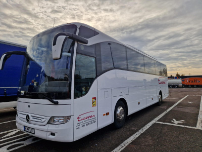 MERCEDENS BENZ TOURISMO RHD-12